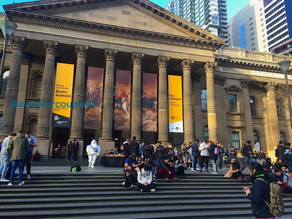 維多利亞州立圖書館外面 State Library Victoria